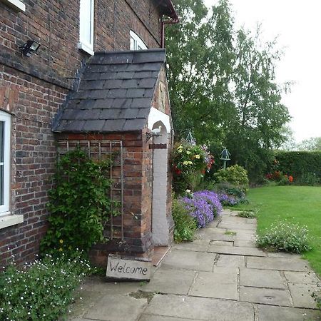 Birtles Farm Bed&Breakfast Knutsford Exterior foto
