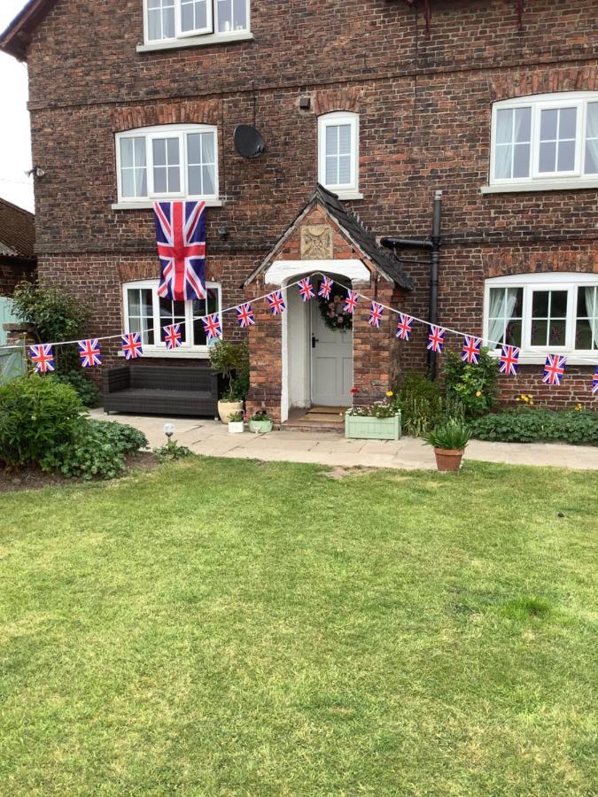 Birtles Farm Bed&Breakfast Knutsford Exterior foto