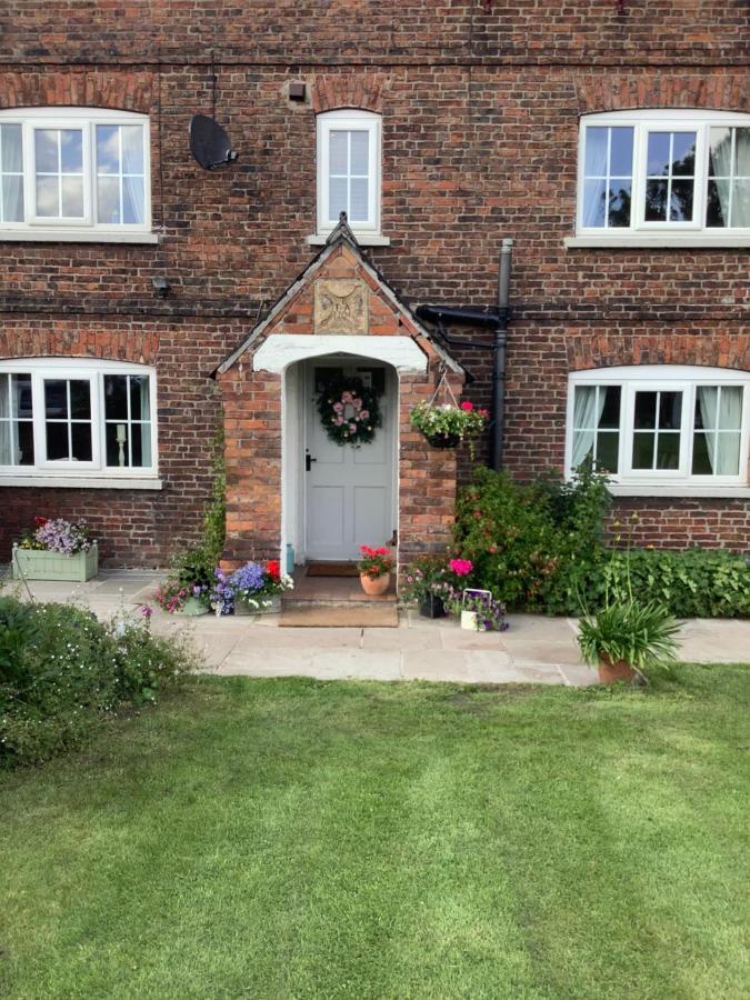 Birtles Farm Bed&Breakfast Knutsford Exterior foto