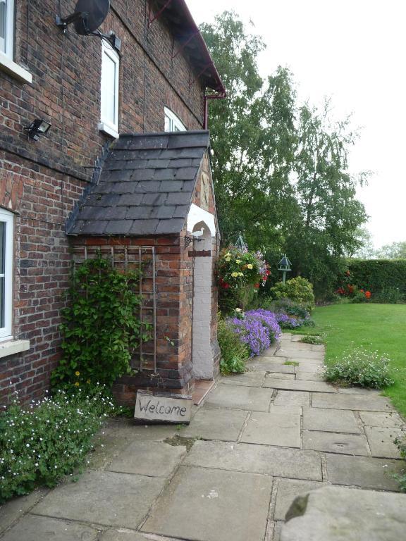 Birtles Farm Bed&Breakfast Knutsford Exterior foto